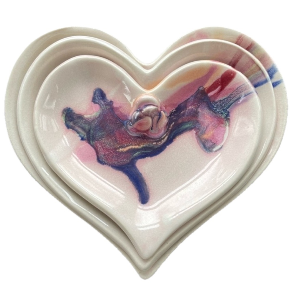 Art Pottery Stoneware Heart Shaped Nesting Bowls Dishes Set of 3